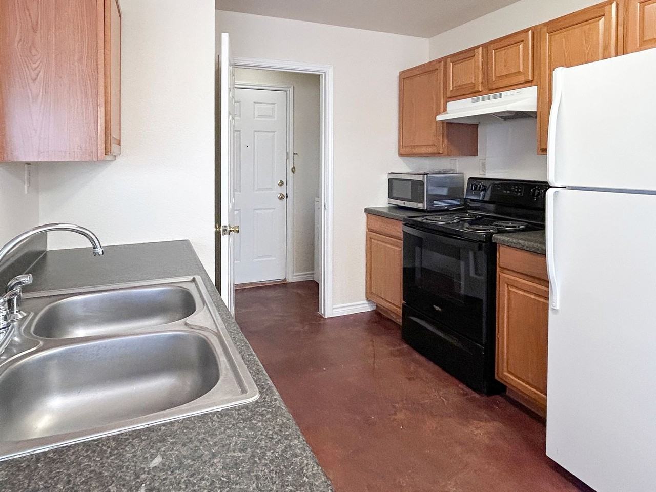 212 County Road 485 - Photo 6 of 17