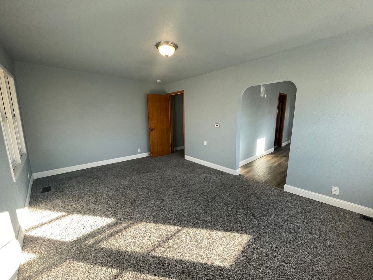717 N 5th Ave - Photo 5 of 7