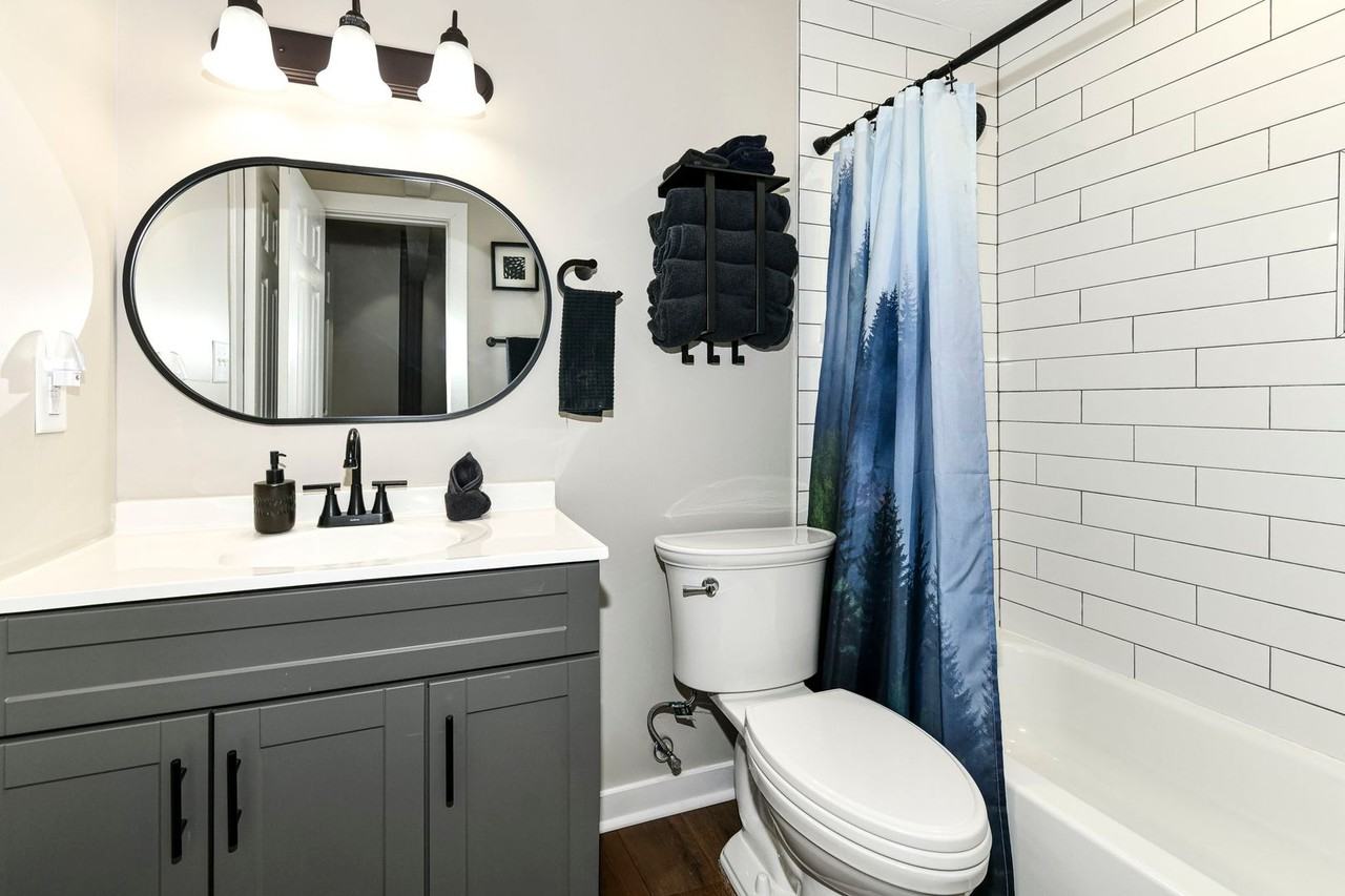 1456 Grant St - Photo 4 of 29
