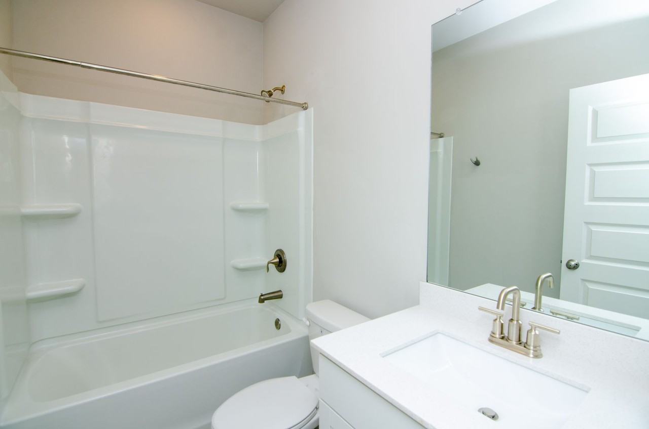 718 Ewell Farm Dr - Photo 3 of 30