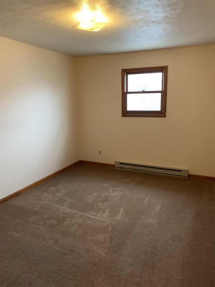 625 BW LN - Photo 2 of 7