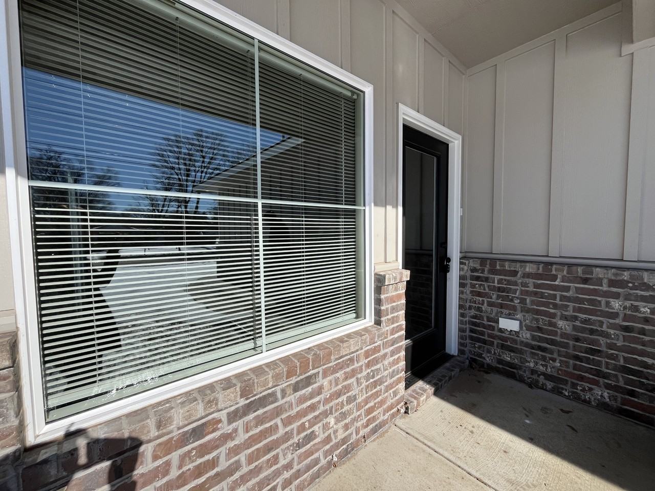 3304 West 9th Street North - Photo 2 of 12