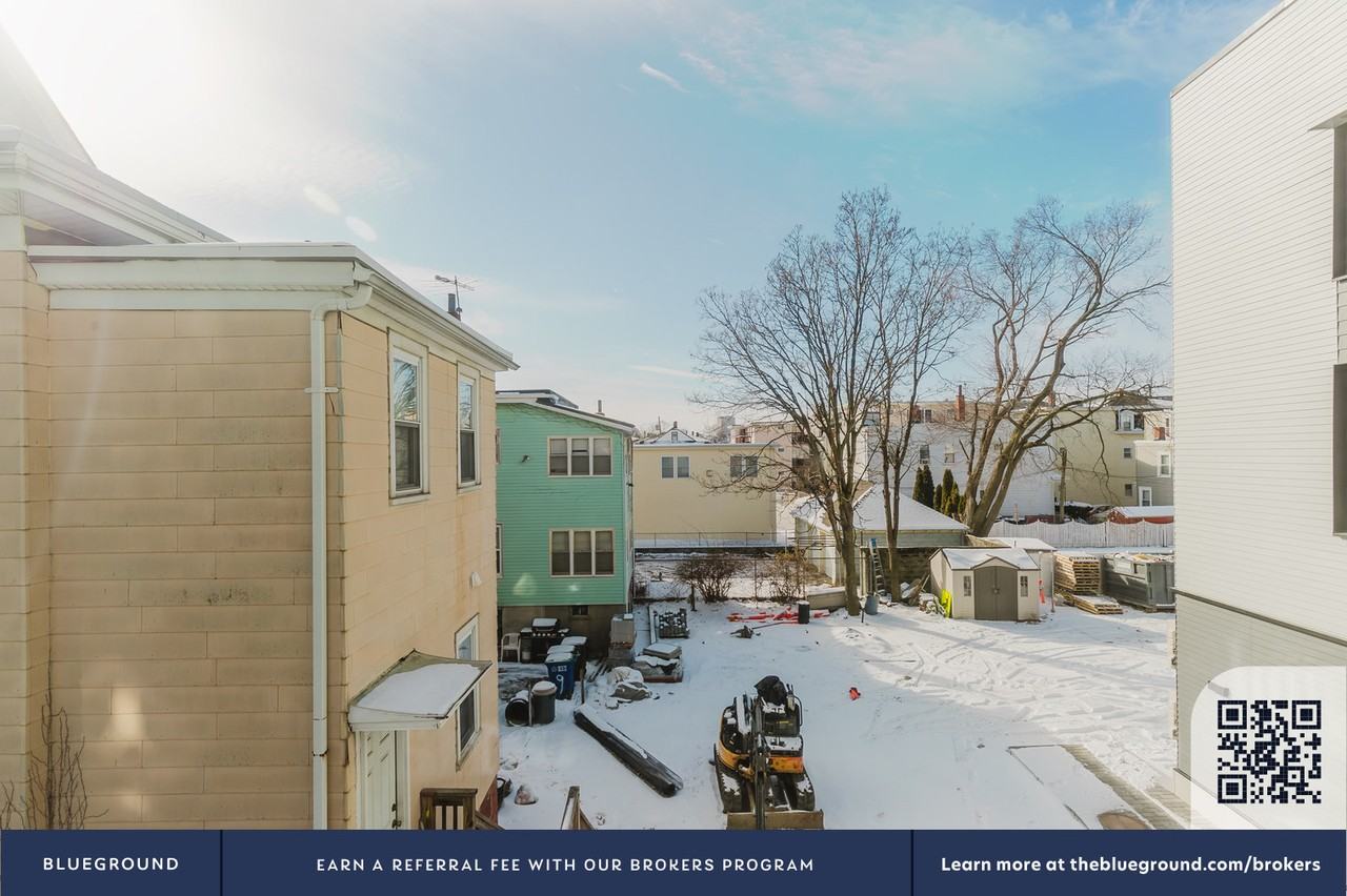 154 Broadway #1108 - Photo 5 of 29