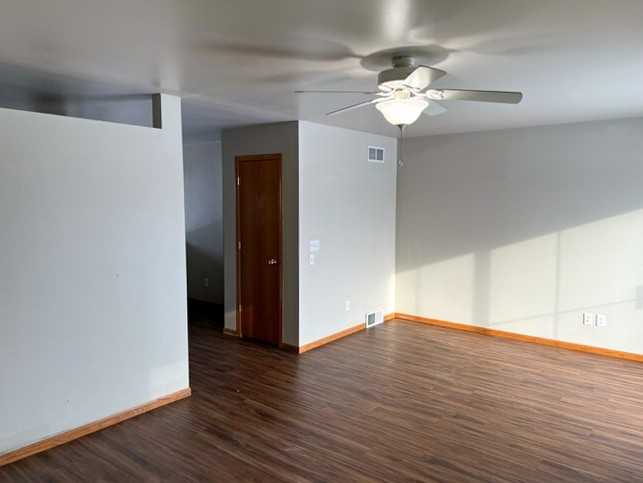 517 Progress Drive - Photo 3 of 24