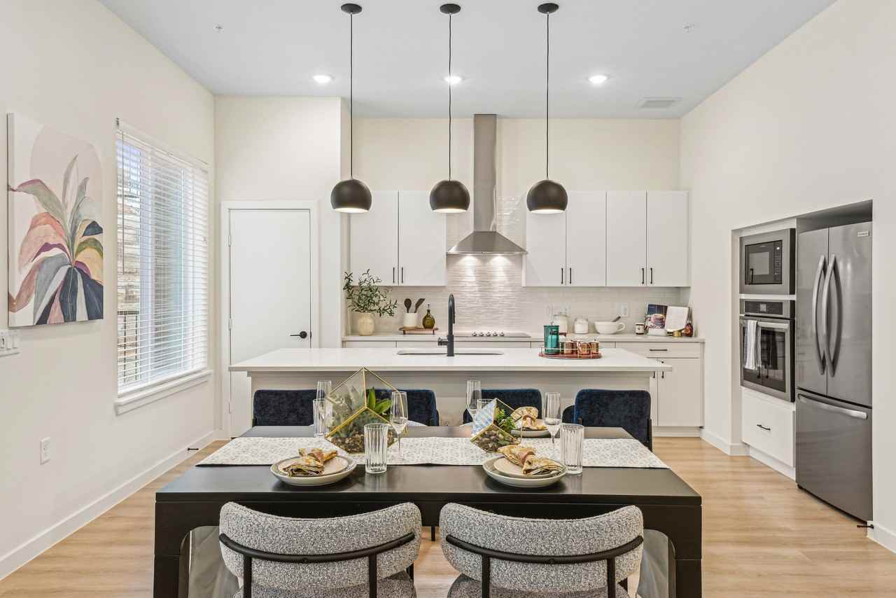 Oasis at Stone Oak - Photo 4 of 40