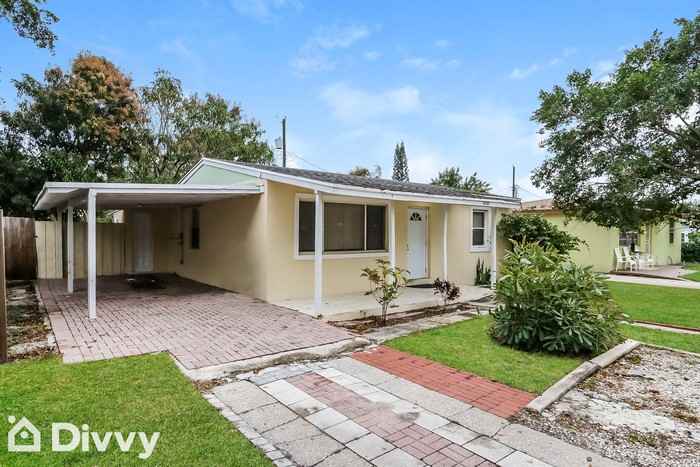 1218 S D St - Photo 3 of 16