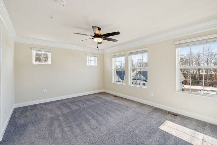 11381 Tolkien Ave - Photo 3 of 17