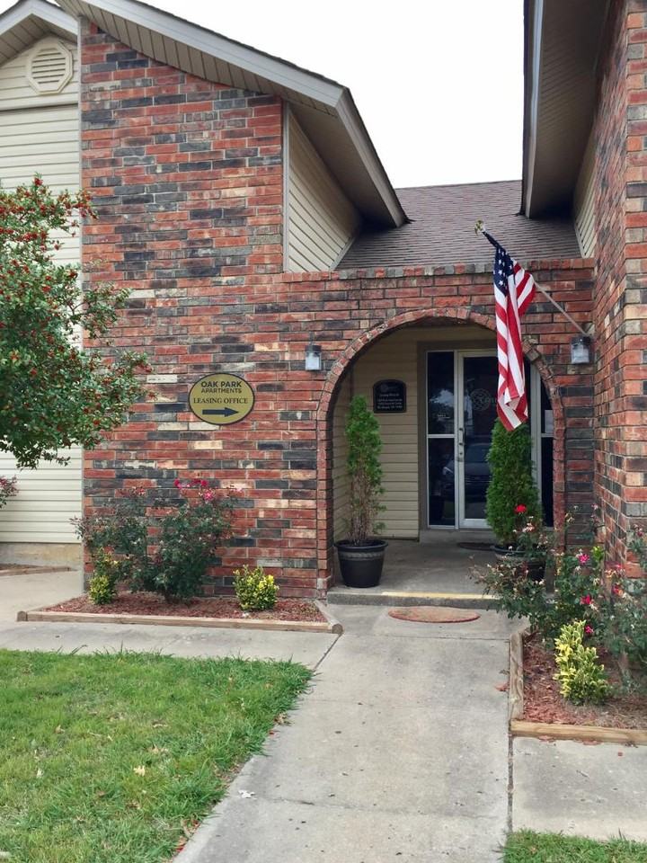 Oak Park - Photo 2 of 6