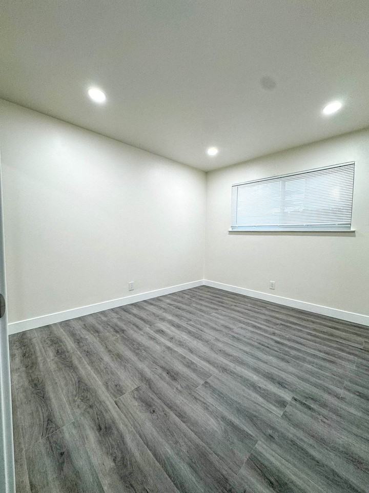 333 Dumont Ave #1 - Photo 6 of 12