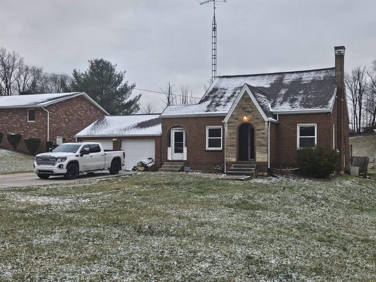 3721 Dueber Ave Sw #NA - Photo 2 of 18