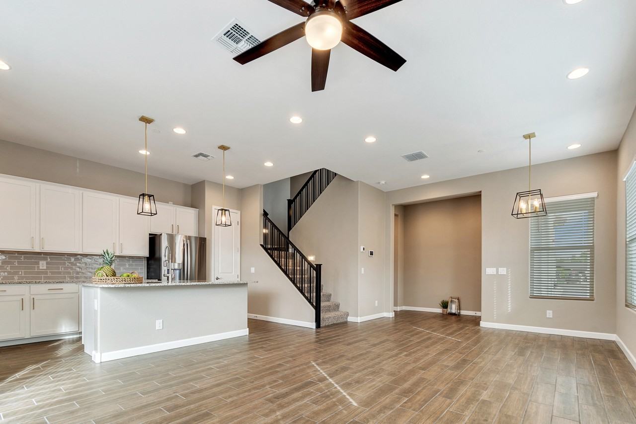 4349 E Berkeley Rd - Photo 3 of 35