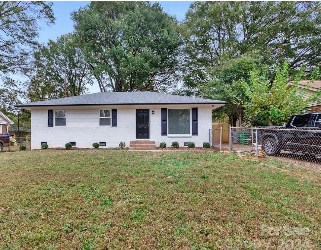 4101 Cushman St - Photo 2 of 23