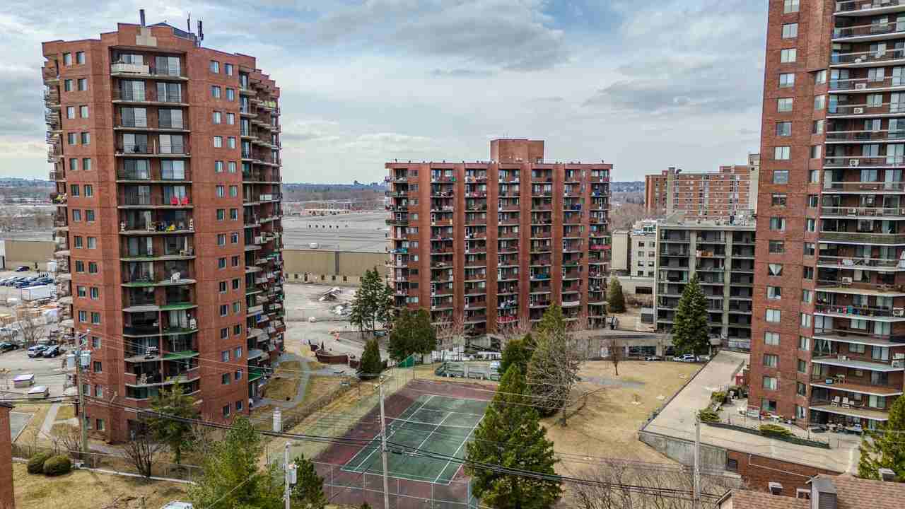 6894 Gouin Est - Photo 2 of 50