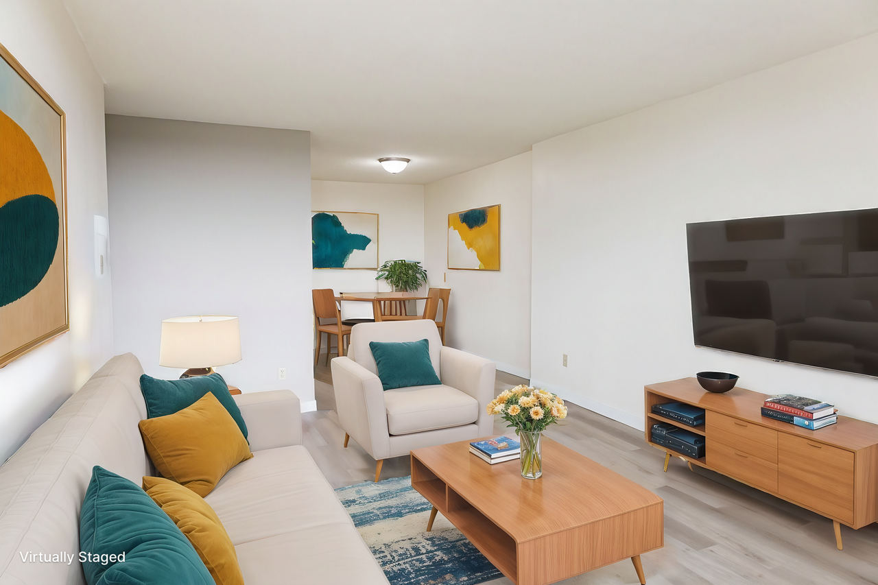 Dhillon Tower - Photo 3 of 13