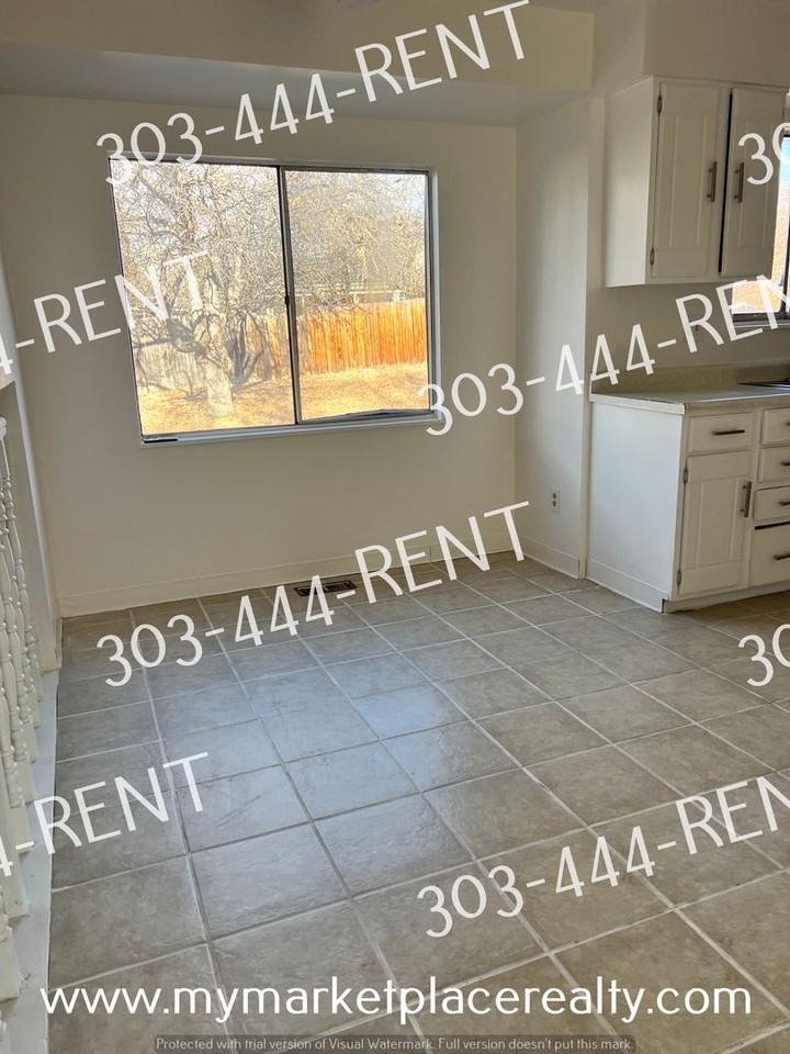 16635 E Pacific Dr - Photo 3 of 7