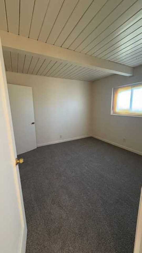 515 Harrison Dr - Photo 2 of 4