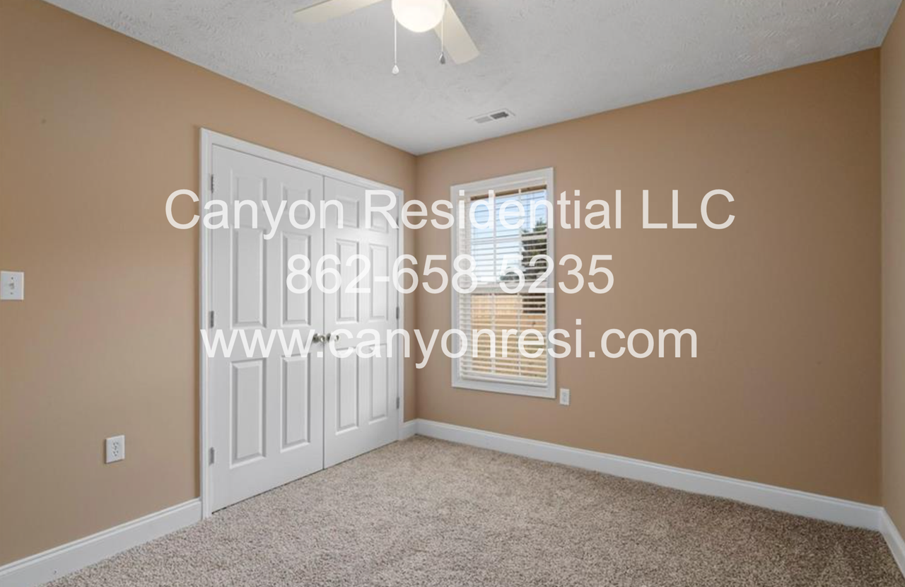 141 Kendall Ct - Photo 6 of 10