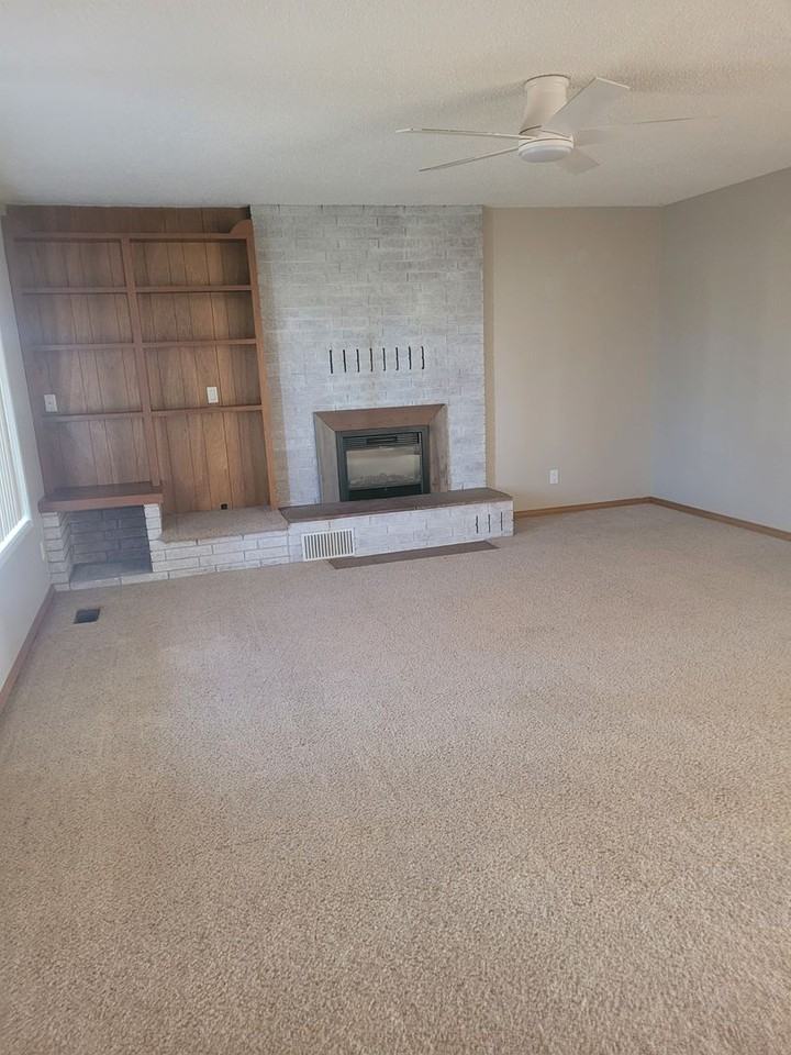 2611 Madison St - Photo 3 of 25