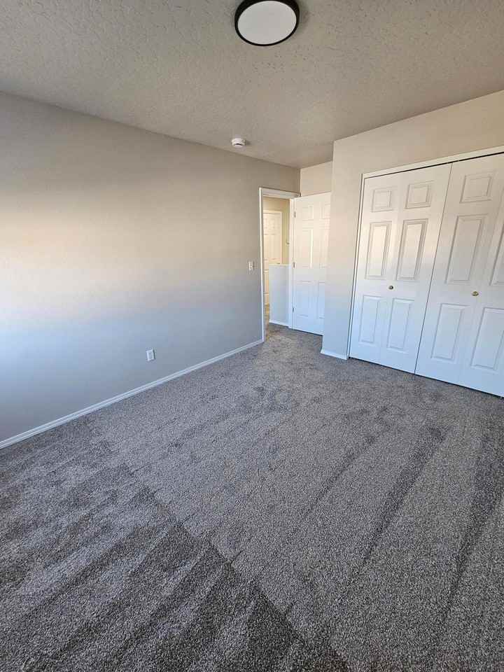 16023 N 19th St - Photo 2 of 8