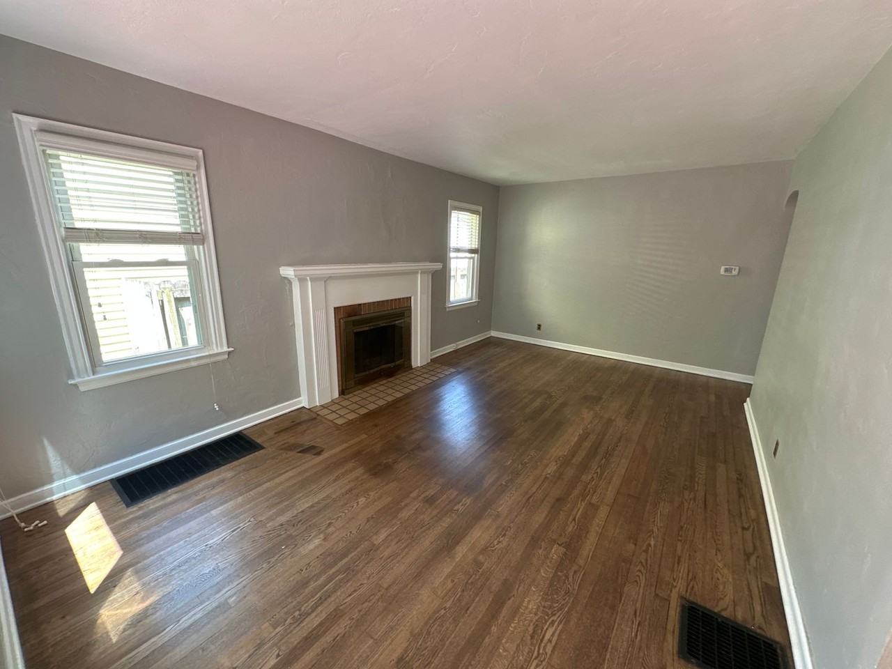446 E Royal Forest Blvd - Photo 3 of 19