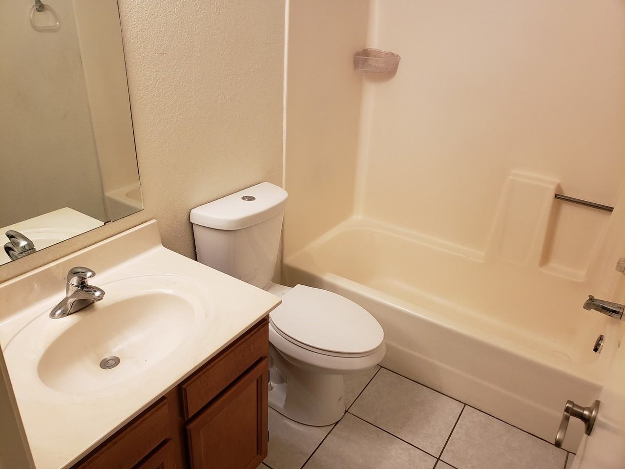 4443 N 84th Ln - Photo 6 of 10