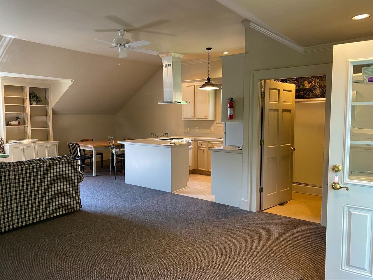 2631 1/2 Stratford Rd - Photo 3 of 10