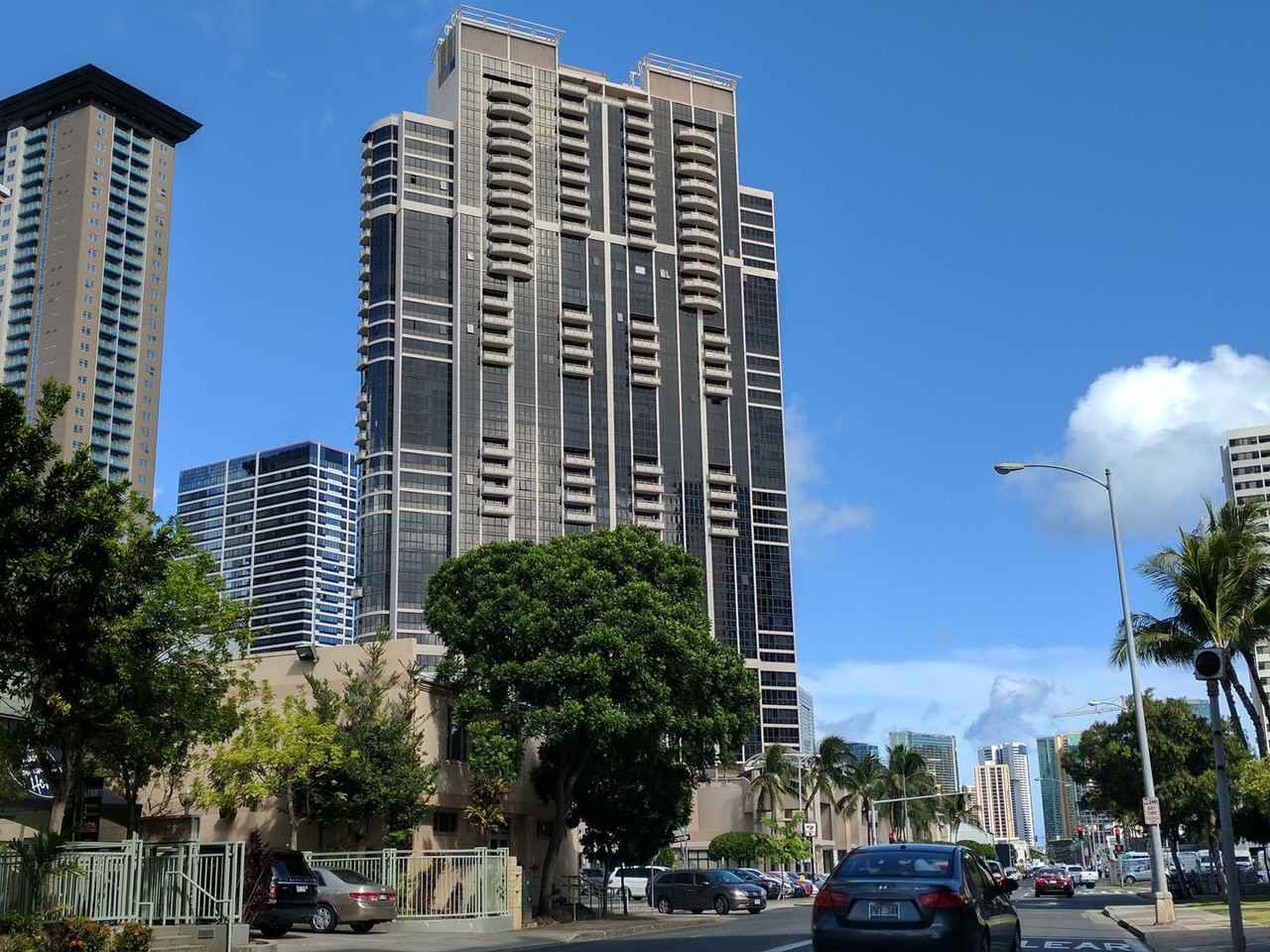 600 Queen St #2201