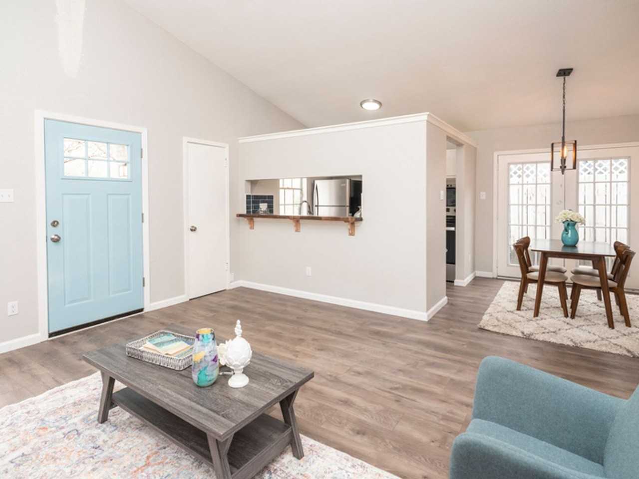 9711 Eastwend Dr #B - Photo 2 of 9