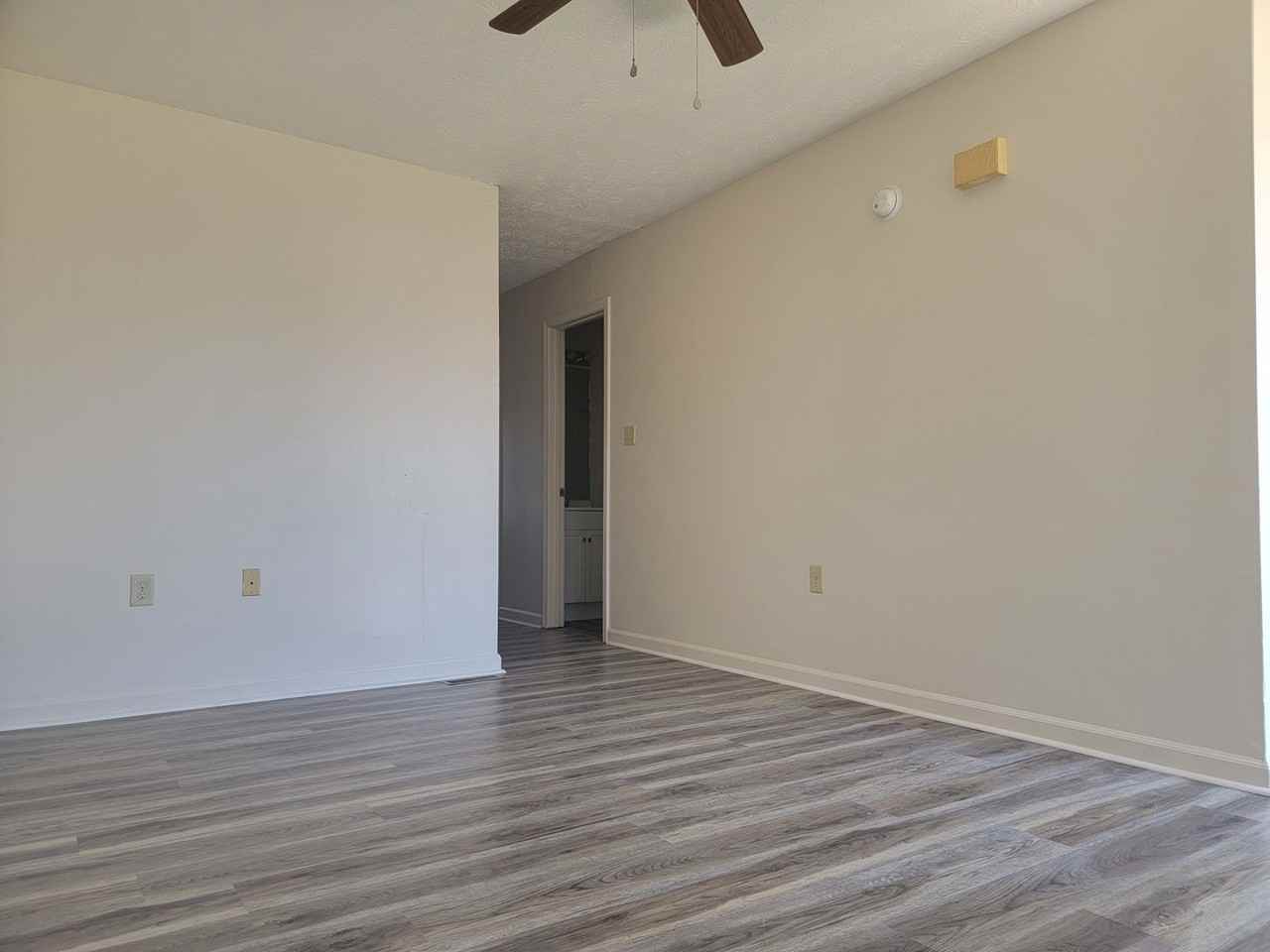 453 Darley Crk - Photo 2 of 5