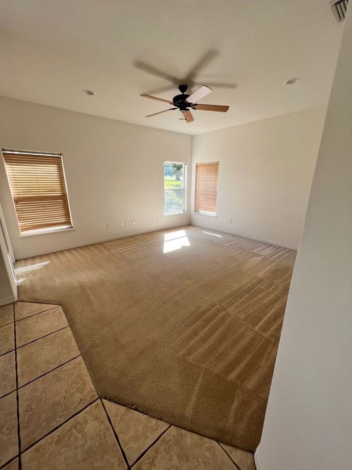9845 Spring Lake Dr - Photo 2 of 11