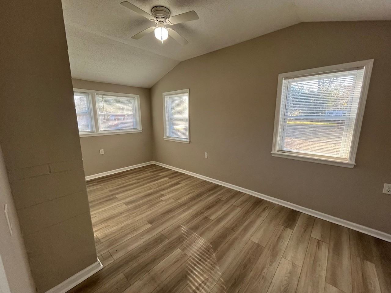 102 Vidalia Rd - Photo 4 of 10
