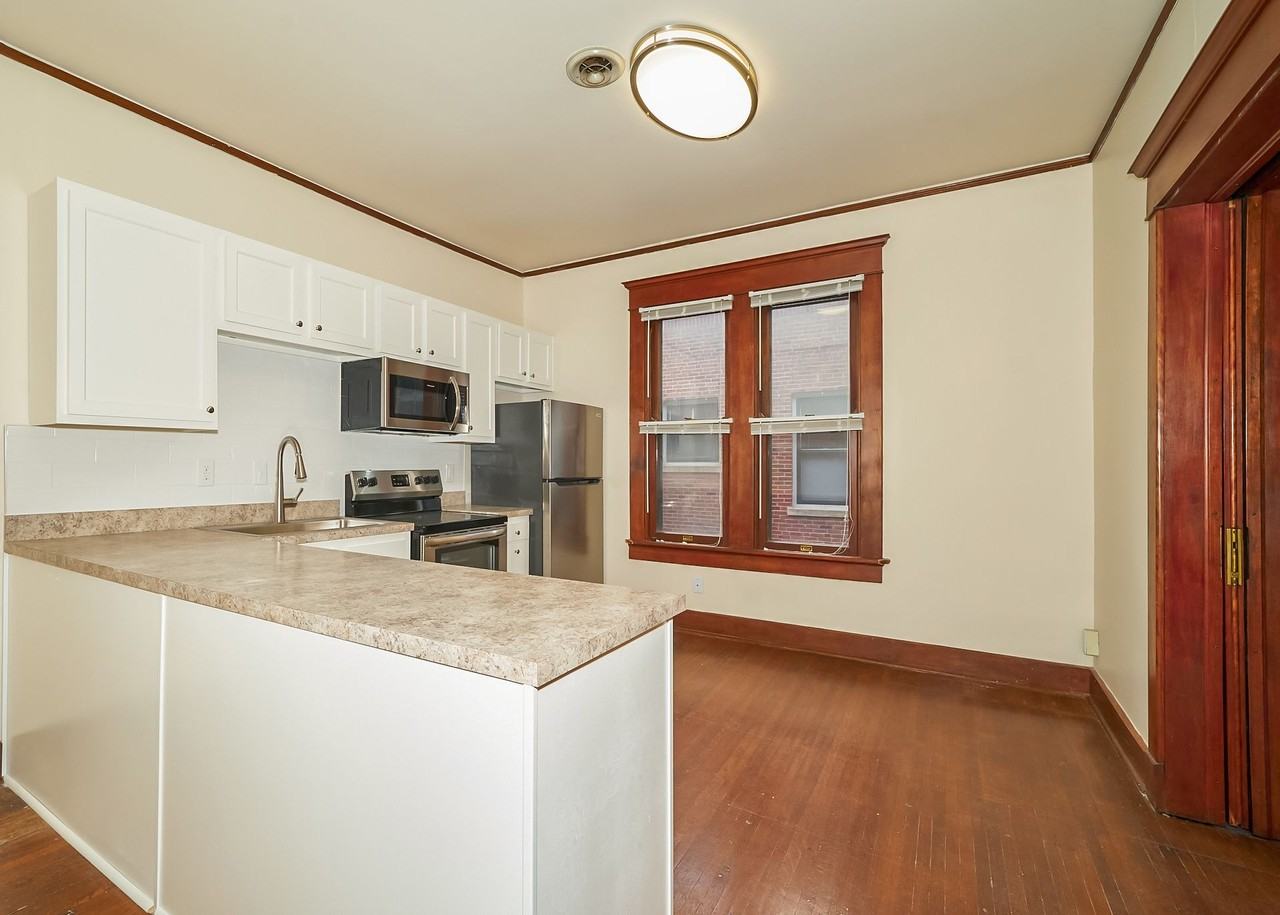 The Bronx on Central - Photo 3 of 6