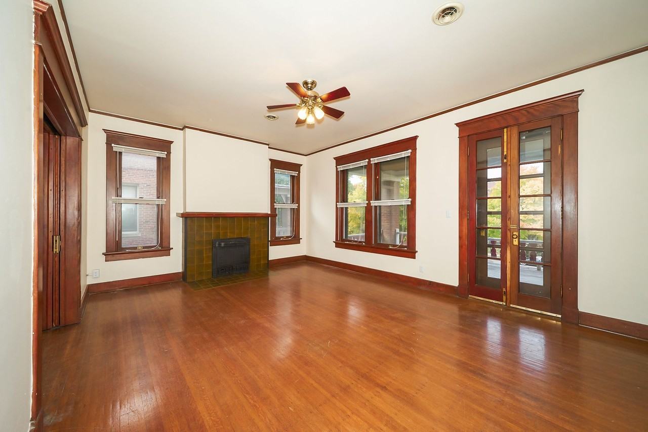 The Bronx on Central - Photo 5 of 6