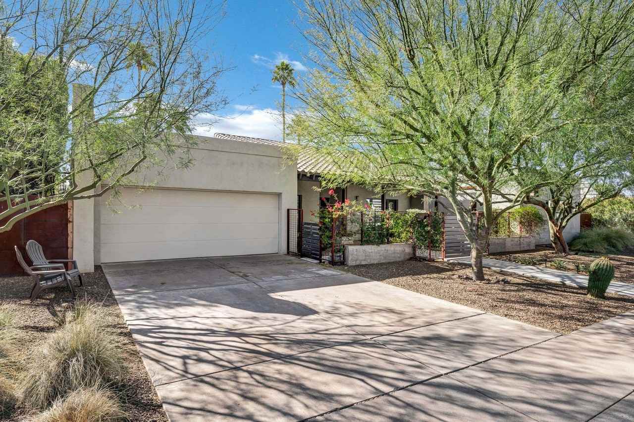 8413 E Welsh Trl - Photo 2 of 50