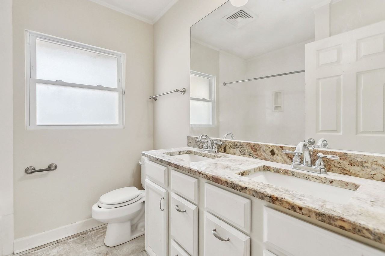 604 Melanie Ave - Photo 3 of 11