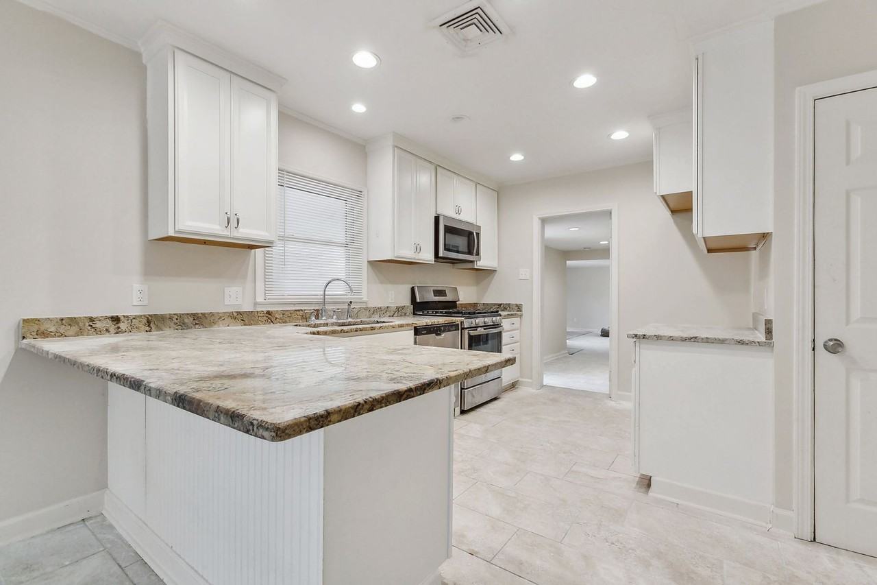 604 Melanie Ave - Photo 5 of 11