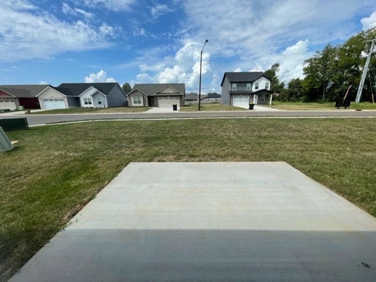 501 Lucky Ln - Photo 2 of 8