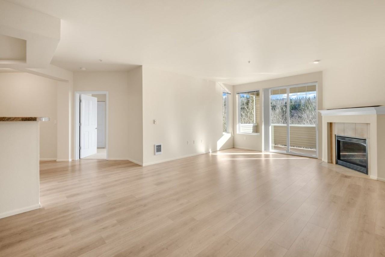 2244 132nd Ave Se #B112 - Photo 4 of 20