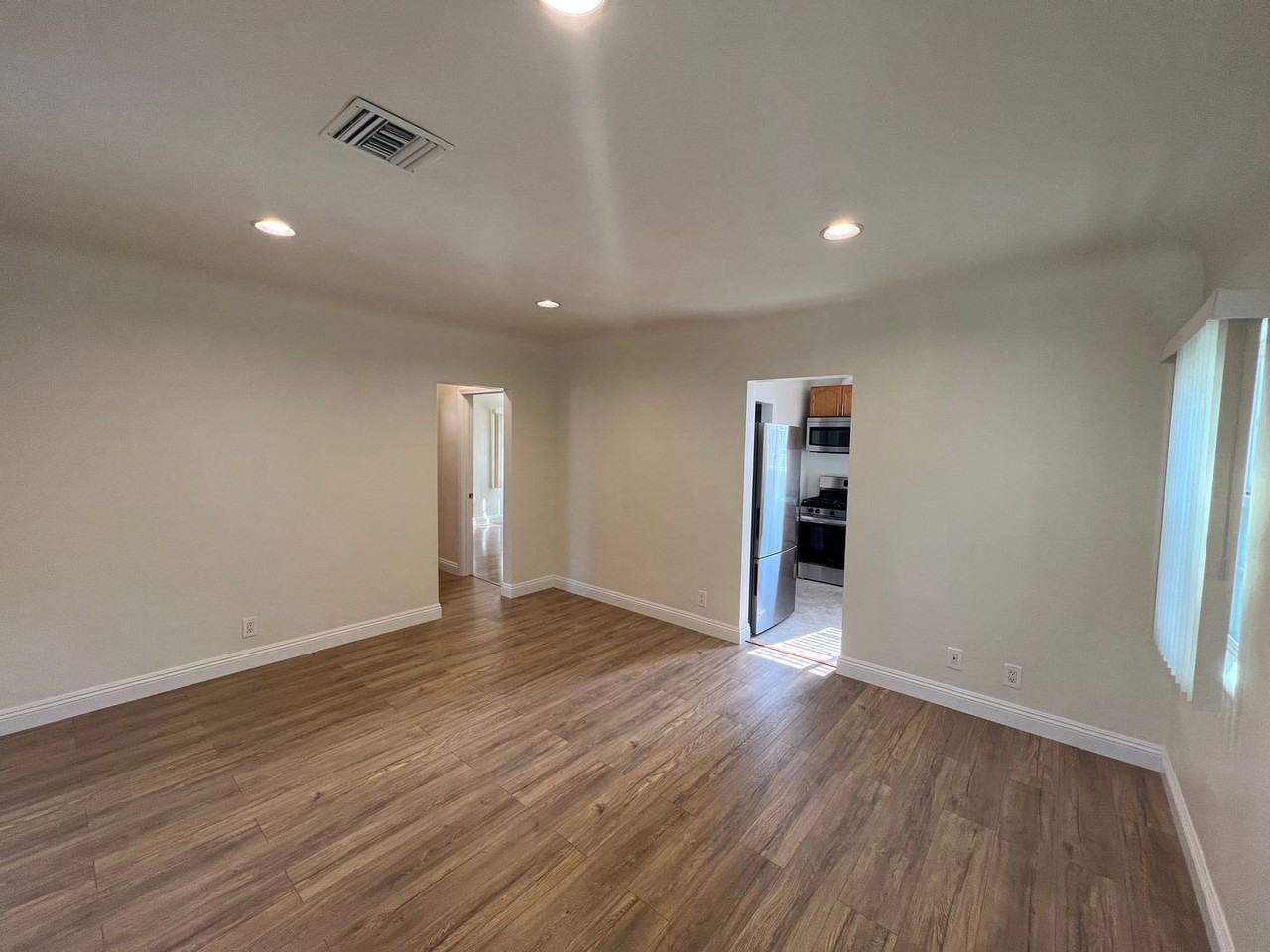 812 E Garfield Ave #B - Photo 6 of 14