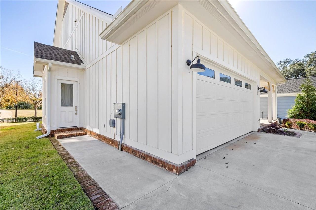 4072 Biltmore Ave - Photo 5 of 45