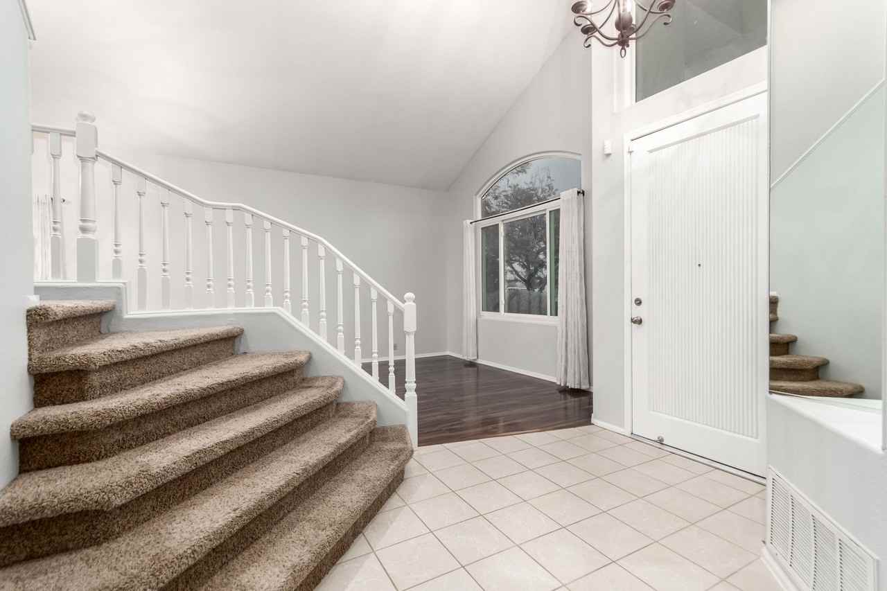 518 S Pueblo St - Photo 6 of 50