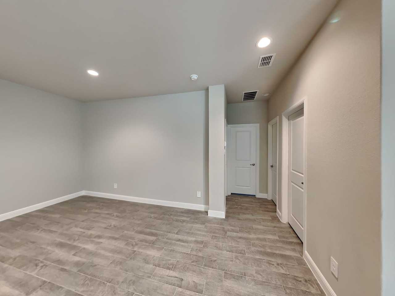 15768 Putney Way - Photo 6 of 16