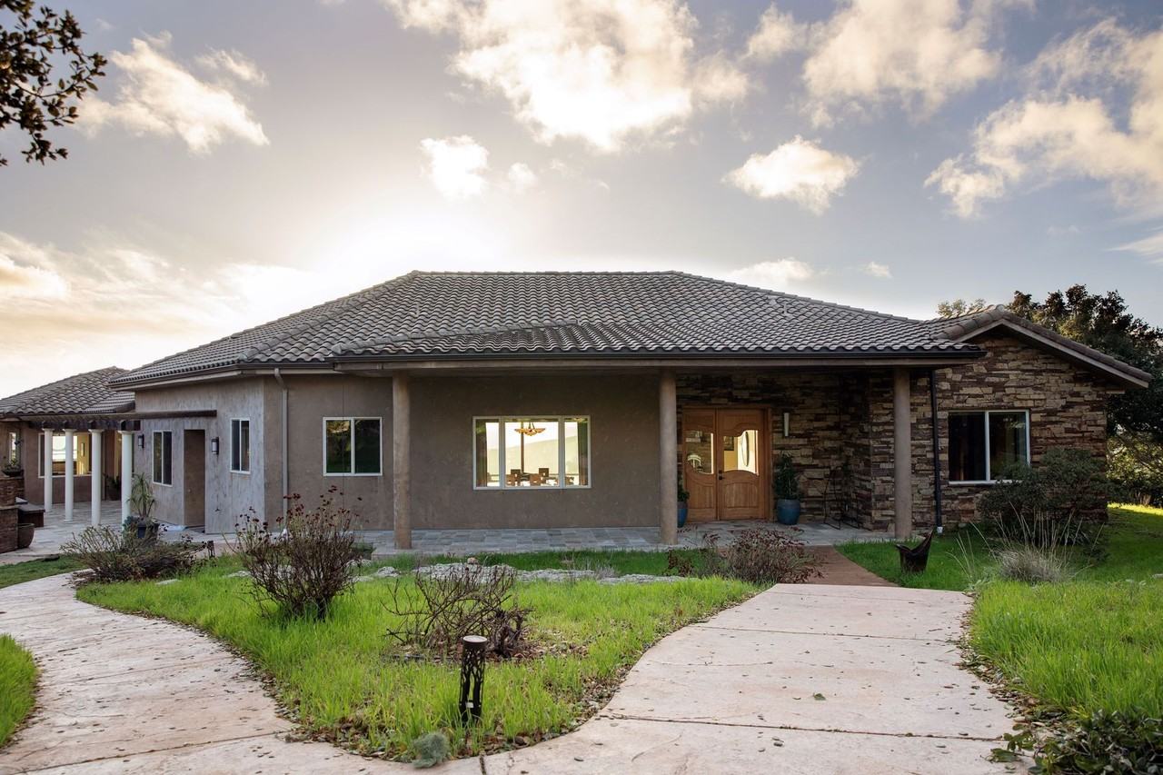 2448 Atascadero Rd - Photo 2 of 50