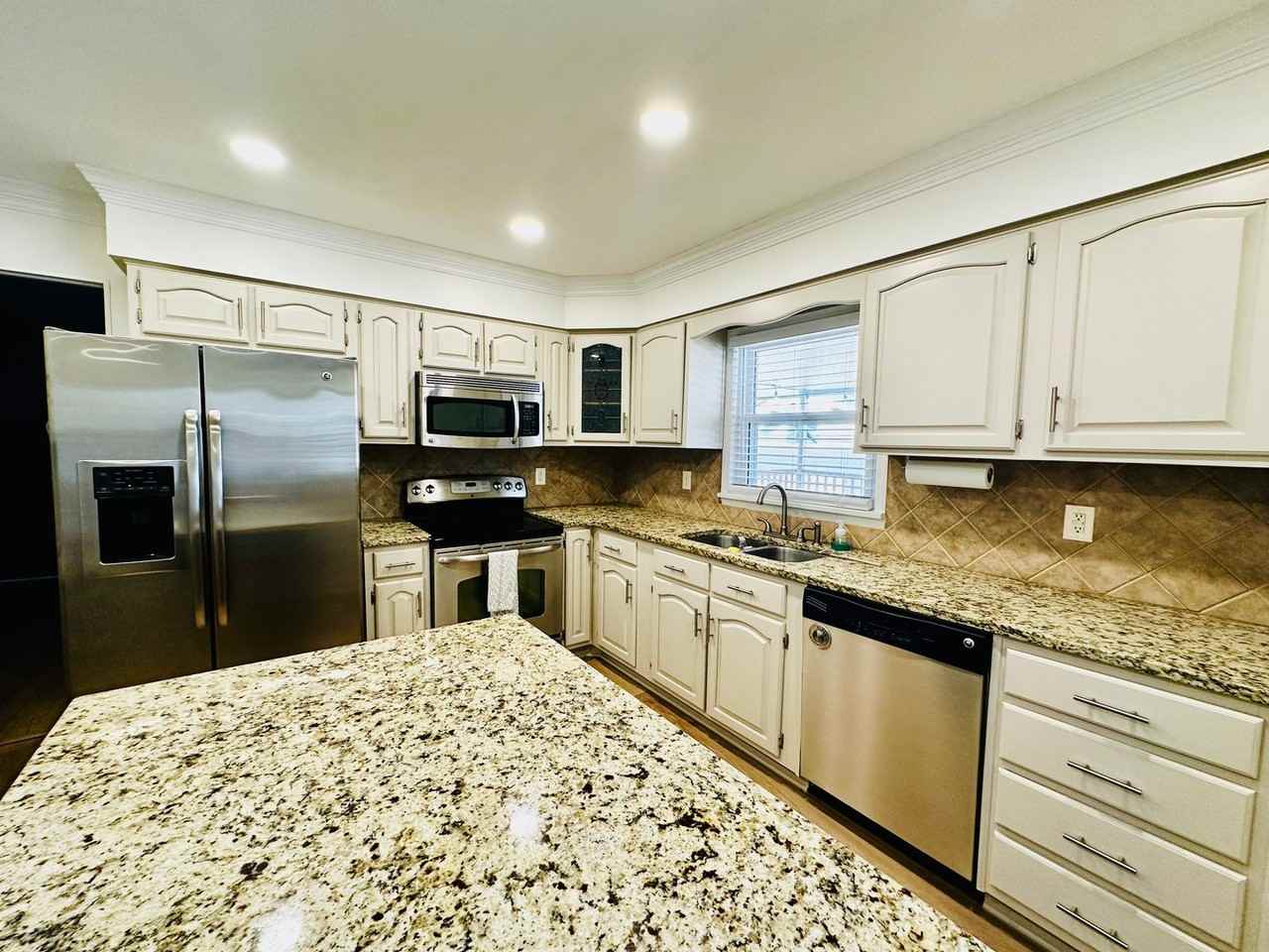 2603 Aintree Way - Photo 4 of 28