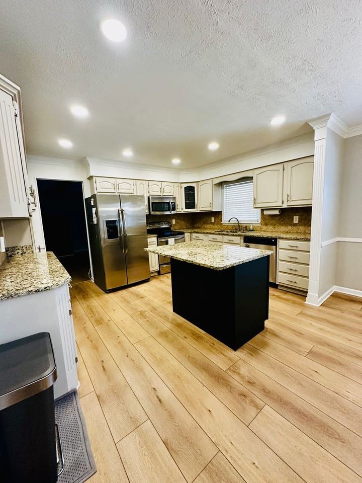 2603 Aintree Way - Photo 5 of 28
