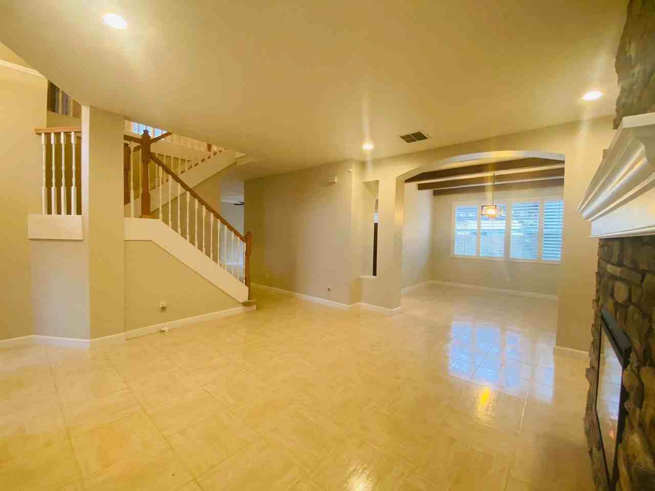 3838 Regents Way - Photo 7 of 43