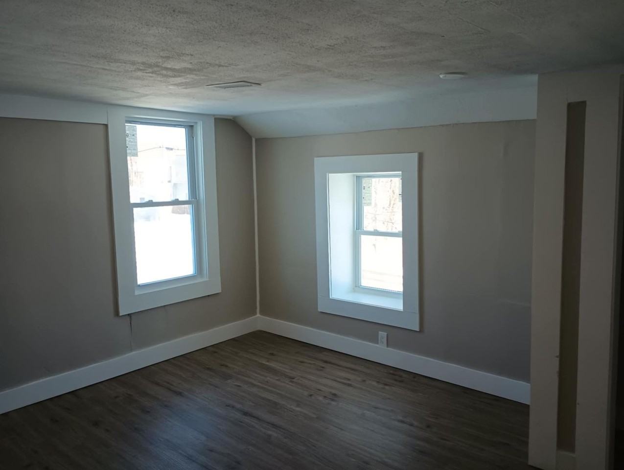 8 Park Street Dr - Photo 3 of 21