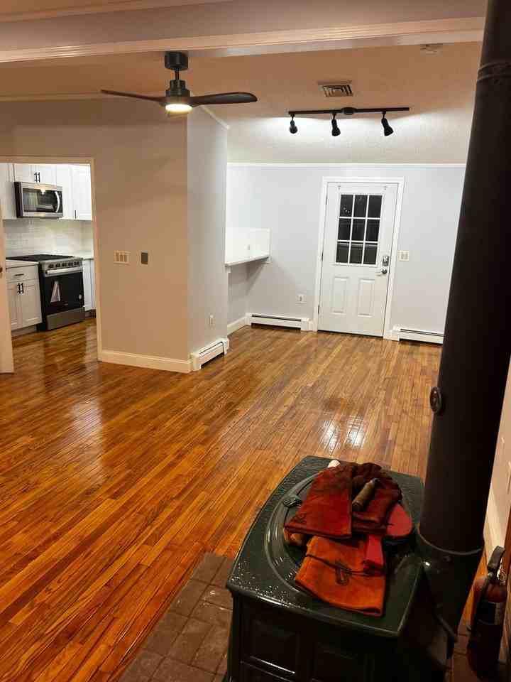 35 Davis Street - Photo 6 of 28