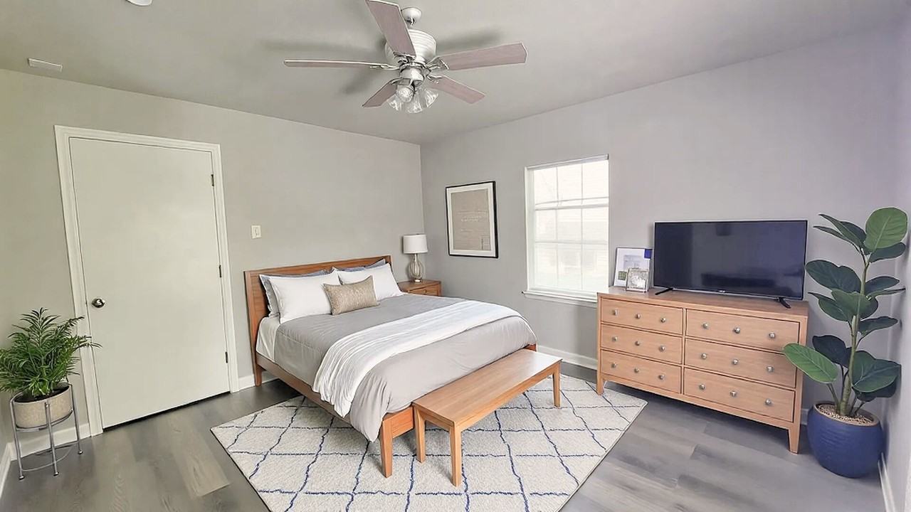 1107 Beech St - Photo 3 of 18