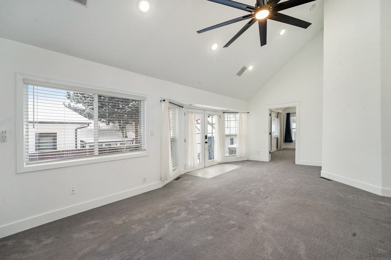 2573 Chase St - Photo 7 of 28